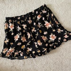American Eagle floral ruffle shorts